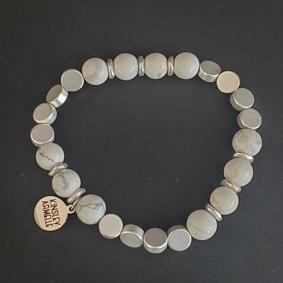 Kinsely Armelle Howlite and‎ Silver Tone Stretch Bracelet White Marble Beads - Picture 1 of 8